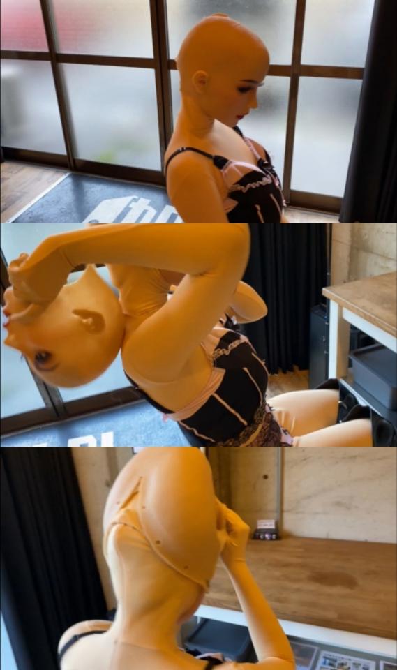 【HD】ダンス練習中 急に苦しくなり マスク脱ぐ。 Femalemask styleチャンネルで公開中の「崖っぷちアイドル フィメールマスクにより覚醒」の特別編動画です。フィメールマスクkigurumiアイドルとしてダンス練習をしていた矢先、まだマスクに慣れないことから、急に苦しくなり、マスクを脱ごうと思っても自分でマスクをとれないように施されています。そのことから助けを求めて、やっとの思いでzentaiマスクを脱ぎます。脱いだ後は、なぜか逆に自分の素顔を見られるのが恥ずかしいような仕草で、なかなか完全な状態の素顔が見えたり見えなかったり…。フィメールマスクアイドルの裏側を観たい方はぜひ！！<br>モデル：もえきゅん<br><br>▼ダンス練習中 急に苦しくなり マスク脱ぐ 動画▼<br><br>▼フィメールマスクモデル▼<br>もえきゅん<br>网址<span style='color:#b0b0b0;'>[隐藏文字，购买后可见]</span><br>番号<span style='color:#b0b0b0;'>[隐藏文字，购买后可见]</span>.<br>    
