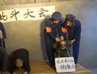 MJ影视  蓝衣女兵押罪犯游街 MJ影视  蓝衣女兵押罪犯游街<br>希望大家喜欢