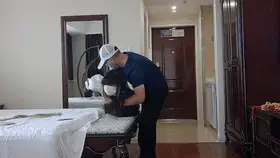 江山出品，新模，东方舞美女，欧式直臂半身缚+五花超紧驷马 东方舞美女，为了约一次，等了2个月，才排到时间。94斤，绝对是瘦人！江山很满意的这次约拍。绑的各种部位都比较紧，不过职业态度比较好，很努力的配合，努力的忍着绳索的紧缚。旁边还有个练习拳击的妹子陪着，据说是来保护的，弄的江山怕怕的。真的是怕怕的。江山，安徽阜阳，3516763647