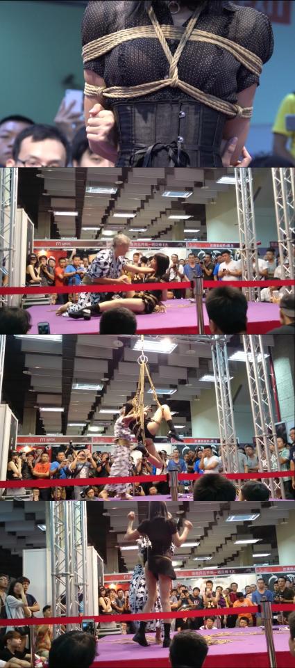 皮繩愉虐邦 2016台湾台北成人展八月七号下午加演场第二场 - SM绳缚拘束表演完整版 皮繩愉虐邦 2016台湾台北成人展八月七号下午加演场第二场 - SM绳缚拘束表演完整版<br>台北成人展作品<br>清纯漂亮可爱妹妹身着学生JK装，被蒙眼拉到舞台中央，与绳师展开一场绳缚吊缚尺度表演，喜欢绳艺恋物kigurumi的老板们欢迎购买哦！！！！<br>是第二场第二场第二场，上台时周围人数也不一样，辛苦审核员了谢谢请看仔细哦