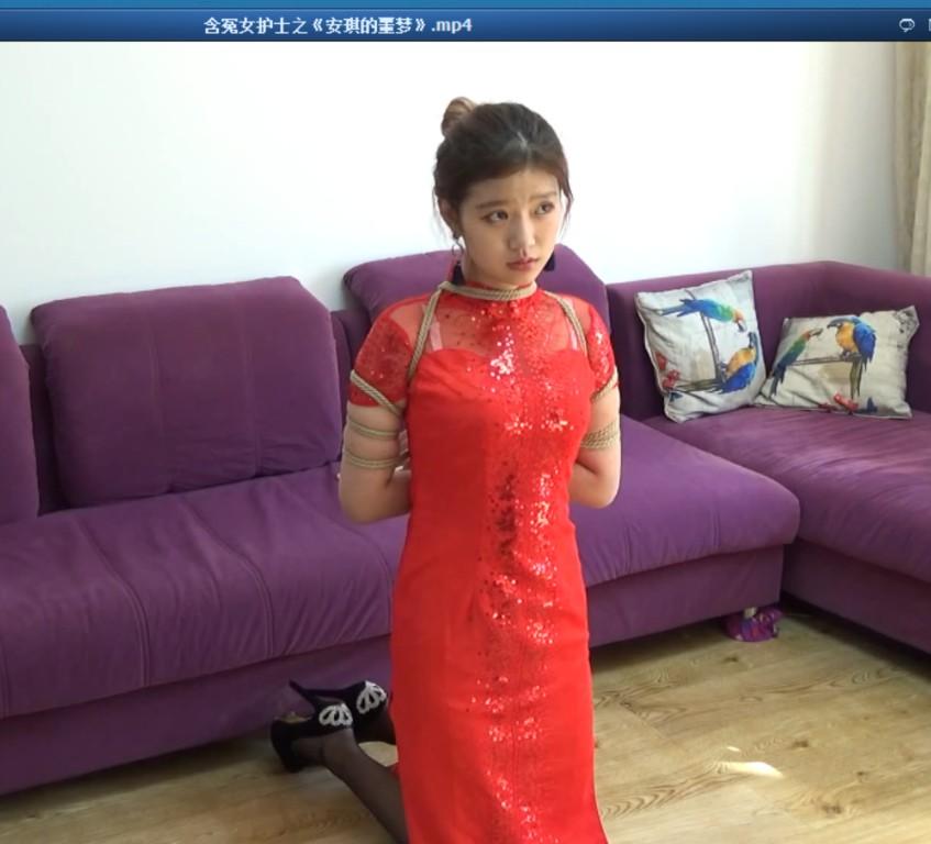 含冤女护士之《安琪的噩梦》 片长50分钟，1080p全高清拍摄。故事大致讲述了一个女护士由于工作失误，给病人打针的时候弄错了药，家属过来找她麻烦，对她施虐撒气的一些事....情节不做过多解释，定拍者原剧本上传截图，大家看过便知....本片为一往情深绳艺工作室定拍作品，版权所有，定拍咨询qq1002871968 客服qq906267332 欢迎定拍咨询交流。“网盘文件为压缩包，统一解压密码ywqs”