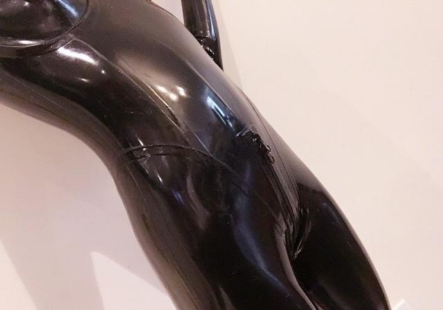 【latex】【rubber】喵兔兔-全包乳胶衣视频HD   喵兔兔-全包乳胶衣视频<br>创作：国内喵兔兔<br>描述：喵兔兔乳胶视频全集，<span style='color:#b0b0b0;'>[隐藏文字，购买后可见]</span><br>喜欢恋物kigurumizentai的快来买咯咯咯！<br><span style='color:#b0b0b0;'>[隐藏文字，购买后可见]</span>