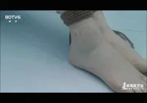 【半岛束艺台】YT635 半岛水世界第四集：水下欢愉 正不断积累水下拍摄经验，本次为抛砖引玉，后续将有更加梦幻诱人的水下场景。拍到太阳快落山，水温已下降到令我和流星不得不得相拥取暖的地步......★★★注：本台所有压缩包解压密码均为：BDTV【半岛束艺台】烟台绳艺原创工作室(小作坊)，全宇宙范围诚邀绳模(烟台、威海、济南、青岛等高铁直达城市优先)，不做精品只做生活，用镜头记录最真实的绳艺，纯净捆绑，健康游戏！为每一个热爱捆绑的朋友展示最纯粹的绳艺，为每一个客户用心打造属于您的专属作品。应聘、定拍请垂询QQ2245148409/微信peninsulastudio或扫描微信二维码，业务洽谈秒回，闲聊看心情，色情勿扰。点击欣赏更多(More Clips)<br>