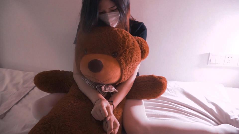 实验！口罩美女被扎带捆绑，有没有可能挣脱？ 被扎带捆绑靠蛮力可以挣脱吗？