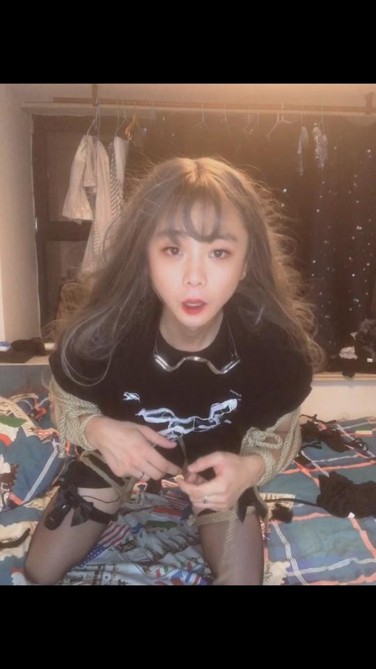 伪娘   终于回家了，当天晚上就自己自缚了 开了一天车太累了感觉不在状态，我也可以接约拍定拍
