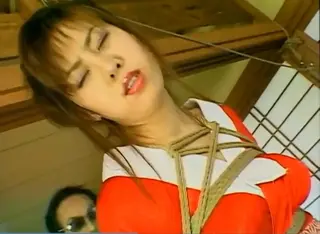 紧缚丰满和服女 紧缚丰满和服女<br>希望大家喜欢
