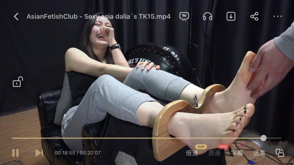c4s热门国产TK片AsianFetishClub - Sexy asia dalia`s TK15 AsianFetishClub - Sexy asia sole Vietnamese model dalia`s TK15c4s热门国产TK15 该片在国外网站销售，国人拍摄，原创作者：AsianFetishClub<br>模特质量上乘、脚底怕痒好看，喜欢的朋友不要错过 tk视频 tk作品