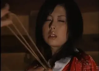 白鸟美女被紧缚调教 03 白鸟美女被紧缚调教 03<br>希望大家喜欢