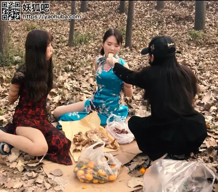 新片  《极限紧缚之野炊之乐》上集  这是一部野炊捆绑娱乐的片子，里面显示的是极限高难度紧缚，被捆绑着吃东西，捆绑河提游玩，高难度自救等等，花样多多，下集更精彩值得欣赏的好片子 加我们 QQ461999667  可以定拍的