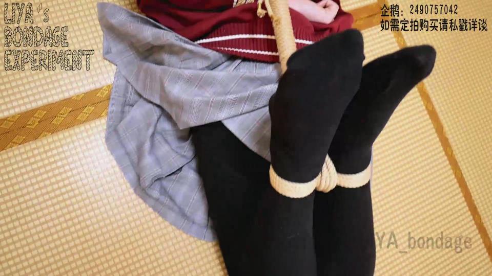 【莉雅的紧缚实验】极限驷马、人美声诱人      新人的紧缚实验     cosplay          出镜：披萨<br>内容简介：<br>极限驷马、胶带封嘴、口球<br>剧情简介：<br>新人试镜，声音超可爱，声控们不要错过咯<br><br><br>视频尺寸：1920*1080<br>视频大小：849M<br>视频时间：00:30:52<br>解压密码：liya<br><br>如有定拍或其他需要请联系工作室2490757042<br><br>众筹链接：<br>莉雅：【众筹】【COSPLAY】剧情、角色征集<br>https://www.yaohuba.com/user_script_detail.php?article_id=742&user_script_id=388<br>莉雅：【cosplay】【紧缚、挣扎、逃脱】【蕾姆】<br>https://www.yaohuba.com/user_script_detail.php?article_id=743&user_script_id=389<br>莉雅：【舰娘】【监禁】【吊缚】【cosplay】<br>https://www.yaohuba.com/user_script_detail.php?article_id=764&user_script_id=405<br>莉雅：【明日方舟】【cosplay】<br>https://www.yaohuba.com/user_script_detail.php?article_id=773&user_script_id=414<br><br>更多好看的视频请戳我   <br>