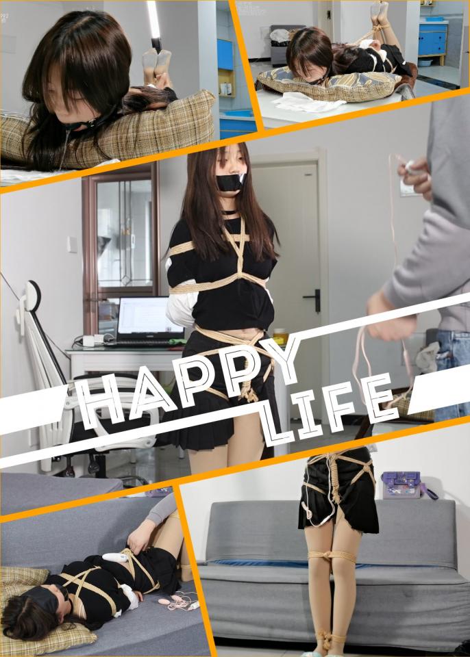 【心悦艺束】时尚女孩的约绑记录 这个是一个同好的订拍，但是当时他要求在民宿，结果我忘记了，在家里拍了。后来又去民宿给他重新拍了一次（我是不是很敬业，有大问题的是会重拍的，所以订拍不用担心，原谅我打波广告）。所以这个就拿来发了吧。<br>时尚女孩对绳缚产生兴趣，约到摄影家约拍，体验驷马紧缚和口球堵嘴，没想到摄影绑好妹子之后却放着妹子不管，任由妹子驷马紧缚挣脱不能，最后口水直流，还在解开了驷马，马上恢复自由的时候，突然拿出td要给妹子强行放入，妹子四肢都被紧缚如何能躲，只好被强行放入，忍耐不住蹲了下去。<br>摄影把妹子扶到沙发上躺着，又拿出棒棒，和td配合，双重刺激让人欲罢不能。<br>请大家不要再百度云盘内在线解压，现在五分钟内必和谐，你在线解压都播放不完就和谐了。<br>定拍，约拍，模特应聘，请加Q2386945992。最低500元即可订拍。<br>视频中的衣物，丝袜，道具有需要的也可联系我。
