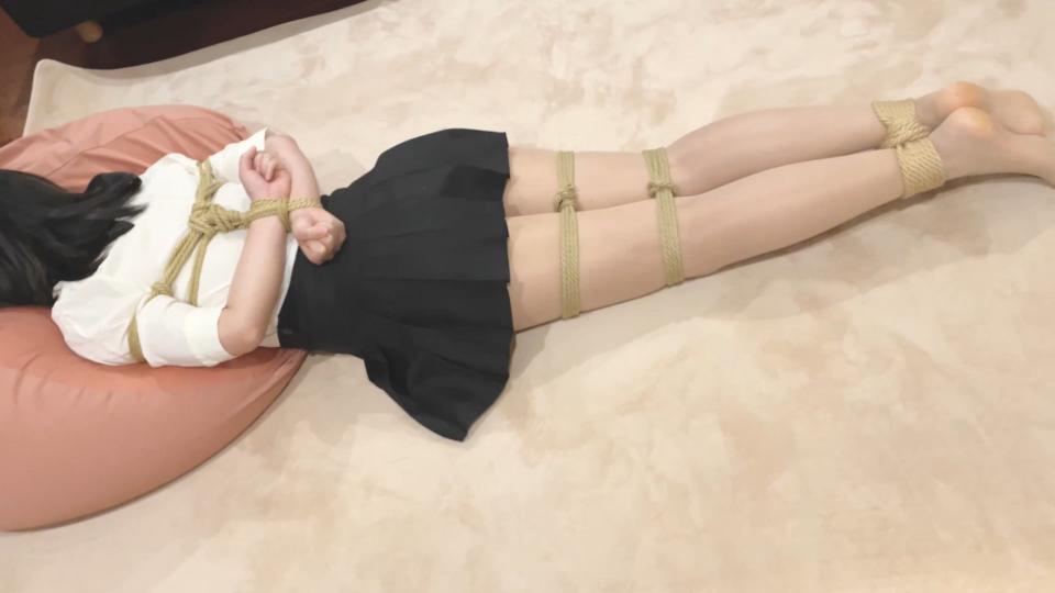 【C-01】职装肉丝小姐姐的捆绑首体验  