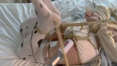 【ZHUA-07】小Lolita驷马调教【伪娘】驷马、鞭打PP脚心、口环夹子口水收集、郊狼电击、zdb震菊菊 应该叫棍打不是鞭打<br>肉肉都陷进去啦！<br>zdb震菊菊被鞭打脚心是真的有趣~<br>郊狼很棒，可惜这一部分没有开很大啦<br>下一周会陆续出第二、三部分内容<br>每一部都是不同内容<br><br><span style='color:#b0b0b0;'>[隐藏文字，购买后可见]</span>