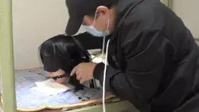 【新月工作室】定拍 00后美女红豆妹子的捆绑调教 【新月工作室】这次是和新月定拍的视频，服装和花式都是最喜欢的类型。也是第一次定拍，感觉真的不错，红豆妹子好可爱～总之是大家都喜欢的样式吧，希望各位满意。还会有下一次的～