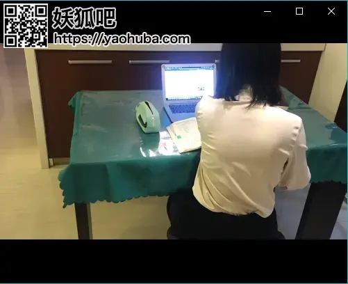 小俊的特殊待遇 丝人定制：小俊的特殊待遇<br>创作：丝人定制作品<br>描述：小姐姐被挠脚心，用针扎脚心，烫脚心痛到发抖，不停求饶。