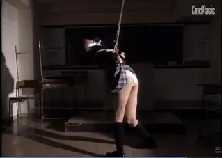 美女学生被捆绑调教 美女学生被捆绑调教<br>希望大家喜欢