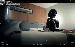 [Holly] Black rubber kig-doll 真っ黒な子が届いていたのですがラバースーツが届かなくてお披露目が遅くなってしまいました。<br>ラバースーツが届いたので早速着て悦に浸りました。