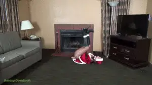 516-- No Christmas Party for Rachel 雷切尔（Rachel）身着性感的圣诞节装扮打扮，穿着性感的闪亮连裤袜和高跟靴子。不幸的是，对于蕾切尔（Rachel），她不会参加圣诞晚会。取而代之的是，瑞秋（Rachel）被入侵者抓住，寻找圣诞节战利品后，被绑紧在地板上挣扎。雷切尔（Rachel）的嘴上固定了一个黑色的塞口球，以防止她呼救。蕾切尔（Rachel）竭尽全力地努力使自己摆脱困境，但她的努力是徒劳的。戴面具的入侵者返回并把性感的少女绑在一个厚实的衣服上，然后让他继续努力掠夺自己的位置而挣扎。随着瑞秋（Rachel）继续在束缚危险的绳索中挣扎，她的裙子骑在大腿上，露出性感而闪亮的连裤袜遮盖了双腿。雷切尔（Rachel）只是想穿着性感的衣服在圣诞晚会上度过一个夜晚， Rachel is all dressed up in her sexy Christmas dress with sexy shiny pantyhose and high heel boots. Unfortunately for Rachel, she will not be making it to the Christmas party. Instead Rachel is tied up tight and struggling in the floor after being grabbed by an intruder looking for Christmas loot. A black ball gag has been secured in Rachel's mouth to prevent her from calling for help. Rachel struggles with great effort in an attempt top free herself, but her struggles are futile. The masked intruder returns and tied the sexy damsel in a hogtie before leaving her to struggle as he continues to pillage her place. As Rachel continues to struggle in the ropes of her bondage peril, her dress riding up her thighs to reveal her sexy shiny pantyhose covered legs. Rachel just wanted to enjoy the night at the Christmas party in her sexy outfit, instead she will spend it tied up and gagged with no help in sight. <span style='color:#b0b0b0;'>[隐藏文字，购买后可见]</span>