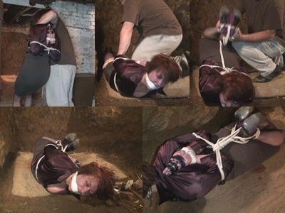 She had no prayer of escape hogtied in the pit Lauri Adverb is dragged down into the lair and tossed into the pit. Her hands are pulled up and tied in a strict reverse preyer with ropes. Her fingers are taped tightly togethe with black tape. She struggles and fights as she is pushed down in the dirt and her ankles are tied tightly together. She resists as the Hunter tries to pull her ankles up to hogtie her and succeeds for a minute but in the end her struggles are futile and her bound ankles are pulled up to her ass and tied off to the ropes around her arms. Lauri screams into her gag as the Hunter stands up and dusts himself off. He leaves Lauri bound and helpless in an extremely tight reverse prayer hogtie in the pit. Lauri struggles but there is almost no movement allowed by the ropes.<br><br><span style='color:#b0b0b0;'>[隐藏文字，购买后可见]</span>