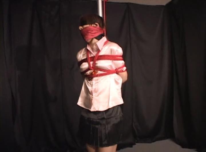  みゆ 制服秘书被捆绑调教震动<br><span style='color:#b0b0b0;'>[隐藏文字，购买后可见]</span><br><span style='color:#b0b0b0;'>[隐藏文字，购买后可见]</span>