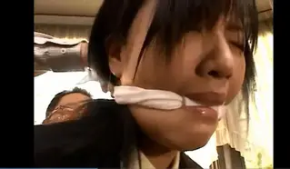 大叔捆绑堵嘴女学生 大叔捆绑堵嘴女学生<br>希望大家喜欢