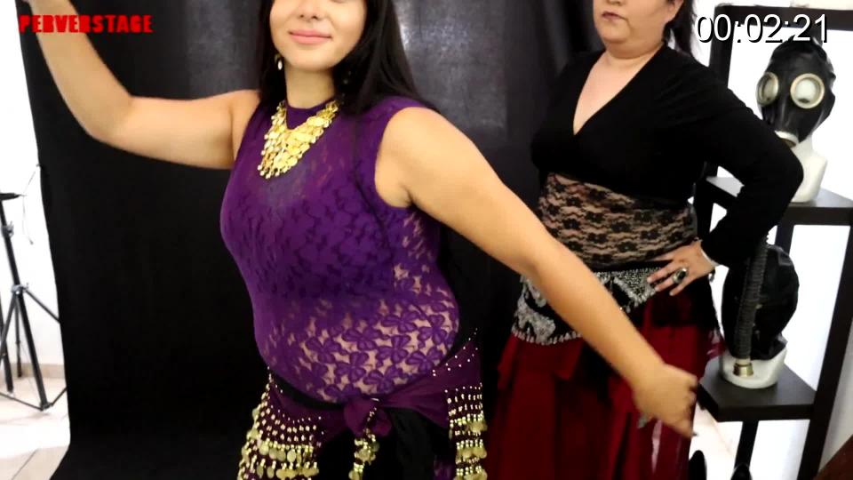 Kathy a Belly Dancer in Kathy a Belly Dancer BBW trains in an Arab dance academy with a teacher with unorthodox methods for learning, because when she fails her students they are punished in the most absurd ways, Kathy this time is punished by being spanked, after This is carried to the San Andrew's Cross tied by the hands to tickle her armpits, but the torment does not end here, since she is taken to the stock to punish her feet with more tickles.<br><br><span style='color:#b0b0b0;'>[隐藏文字，购买后可见]</span>