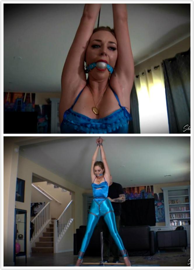 Helpless, Spread, and Cumming 性感的Sablique把腿伸开绑在一个超宽的撑杆上。她的手被绑在头上，一个振动器紧紧地绑在[不可描述]上。加上一个球塞让她保持安静，然后闪亮的扳动开关。Sablique挣扎着呻吟着试图远离强烈的振动，但这是没有用的！她在那里无助地晃来晃去，使劲地爬！现在敏感过度，她请求释放。Sexy Sablique gets strung up tight with her legs spread and tied to an extra wide spreader bar. Her hand are tied over head and a vibrator is tied tightly in place over her clit. A ballgag is added to keep her quiet and then Shiny flips the switch. Sablique struggles and moans trying to distance herself from the intense vibrations, but it is no use! She cums hard as she dangles there helplessly! Now sensitive and over stimulated, she begs for release.<span style='color:#b0b0b0;'>[隐藏文字，购买后可见]</span>