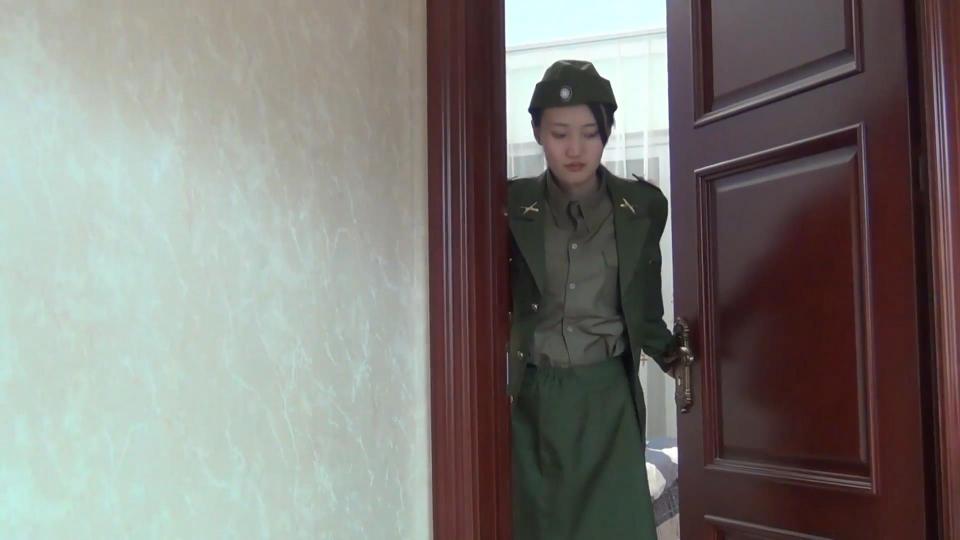 LQM005 丽佳沉浸式剧本：代号“无名花” 代号无名花系列，由模特小泽首次出演女烈，表现可圈可点值得称赞。本片为丽佳沉浸式剧本，欢迎男女同好预约现实体验本片剧本情境。<br>丽佳接受剧本定拍、个人约拍、赞助参演。<br>诚招全国范围女m加盟(需视频验证)！丽佳2021年度高级会员招募中。<br>详询先站内短信，微信QQ有门槛，拒绝口嗨意淫屌丝及记者！<br>本视频千万不要在线解压，以防资源被和谐！！！<br><span style='color:#b0b0b0;'>[隐藏文字，购买后可见]</span>