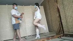 象人定拍-新人小怡-女侠和贼人的纠缠（主要内容在于一字马的展示） 视频定拍600元起<br>全国可约，女绳师，绳模，女S<br>注——————————————————————————————————————————<br>解压密码：xiangren123 文件后缀改为MP4即可正常观看<br>切勿在百度云中直接观看，容易被和谐!!!!!<br>部分用手机解压后看不了的老哥可以加我，<br>我把没改后缀的版本发给您。不用举报。<br>坐标郑州，线上定拍，线下约绳，体验授课。<br>长期招绳摸，不定期组织线下活动 。<br>QQ，wx同号：512848217.（注明来意）