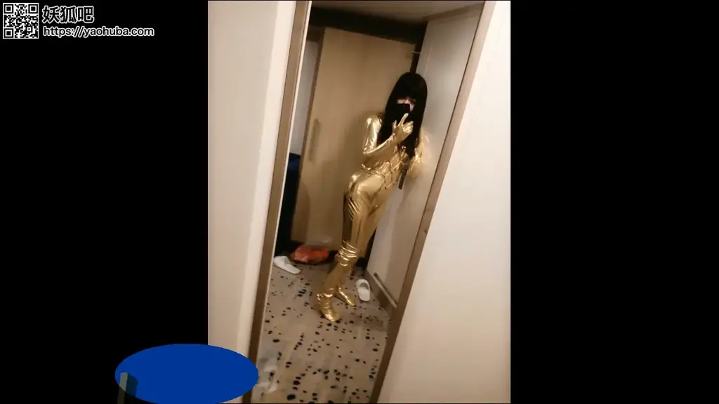 【俄毛矮兄弟骑上紧身衣龟甲小马】阳台露出型BDSM骑马 【俄毛矮兄弟骑上紧身衣龟甲小马】露出型BDSM骑马Dwarf rides on tortoise rope shell tights pony<br>下载后全部选中再一起解压 定拍2102755396