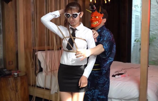 JVID 繩縛攝影會連続調教性愛開幕！ 工作室：JVID绳缚摄影会<br>演员：美如<br>简介：美如绳缚捆绑，此为剪辑版，去掉了内涵部分。<br><span style='color:#b0b0b0;'>[隐藏文字，购买后可见]</span>