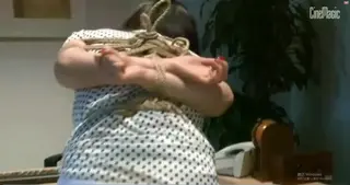 捆绑调教女秘书 捆绑调教女秘书<br>希望大家喜欢