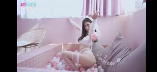 贾诗晗唯美新娘妆与波波池的精彩魅惑，温柔乖巧可人之处不是诱惑力  国产福利视频 赚金币