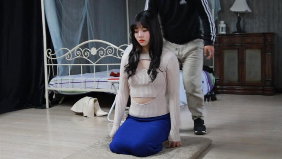 琛白毛衣 唯美之家拍摄的反扭题材，有喜欢反扭的朋友们不要错过，因为度云和谐厉害，有什么问题请与唯美客服qq2700538972  沟通解决<span style='color:#b0b0b0;'>[隐藏文字，购买后可见]</span>