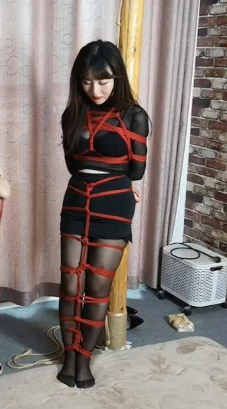 丰满黑衣放置震动高 束缘阁 紫依 丰满 黑衣红绳放置 定拍  QQ 63111044 <br>不要用手机下载 用电脑下载完成之后解压  解压密码 ：随心