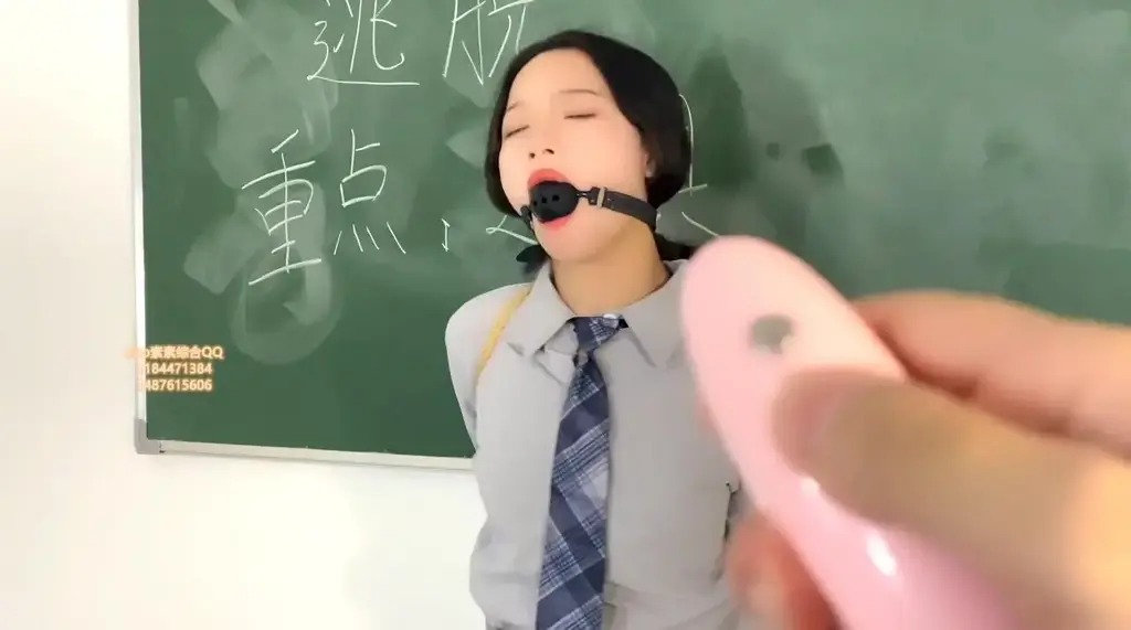 a34第四集完素素魔术师剧情捆绑 强制gc The fourth and final episode of Susu the Magician's story, featuring bondage and forced orgasms.