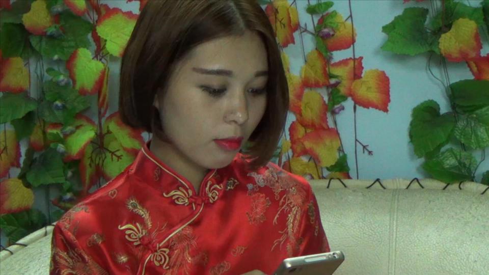 反扭美女11 唯美之家拍摄的反扭题材，有喜欢反扭的朋友们不要错过，因为度云和谐厉害，有什么问题请与唯美客服qq2700538972  沟通解决<span style='color:#b0b0b0;'>[隐藏文字，购买后可见]</span>