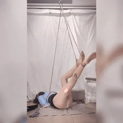 【伪娘】[ropechacha茶茶]肉丝制服OL+电击片！油亮肉丝摩擦！最后有腿控聚焦视角！超长56分钟！！值得收藏！！【点击】【肉丝】【强制gc】【原声】【不要在线解压，下载改后缀为.mp4】 很久没更新了，一直被花式催更，我不听我不听～近期会更新多一点，你们保持关注吧～<br>肉丝还会有一部，还有两部黑丝～还有一期室外哦，冲吧～