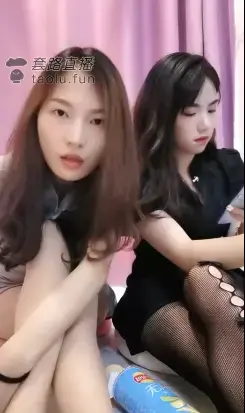 【桃乐S】双s聊天场后面调狗，坐脸恋足亲脚【朵朵大大】 【桃乐S】双s聊天场后面调狗，坐脸恋足亲脚【朵朵大大】<br><span style='color:#b0b0b0;'>[隐藏文字，购买后可见]</span>