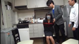 制服美女被紧缚 制服美女被紧缚