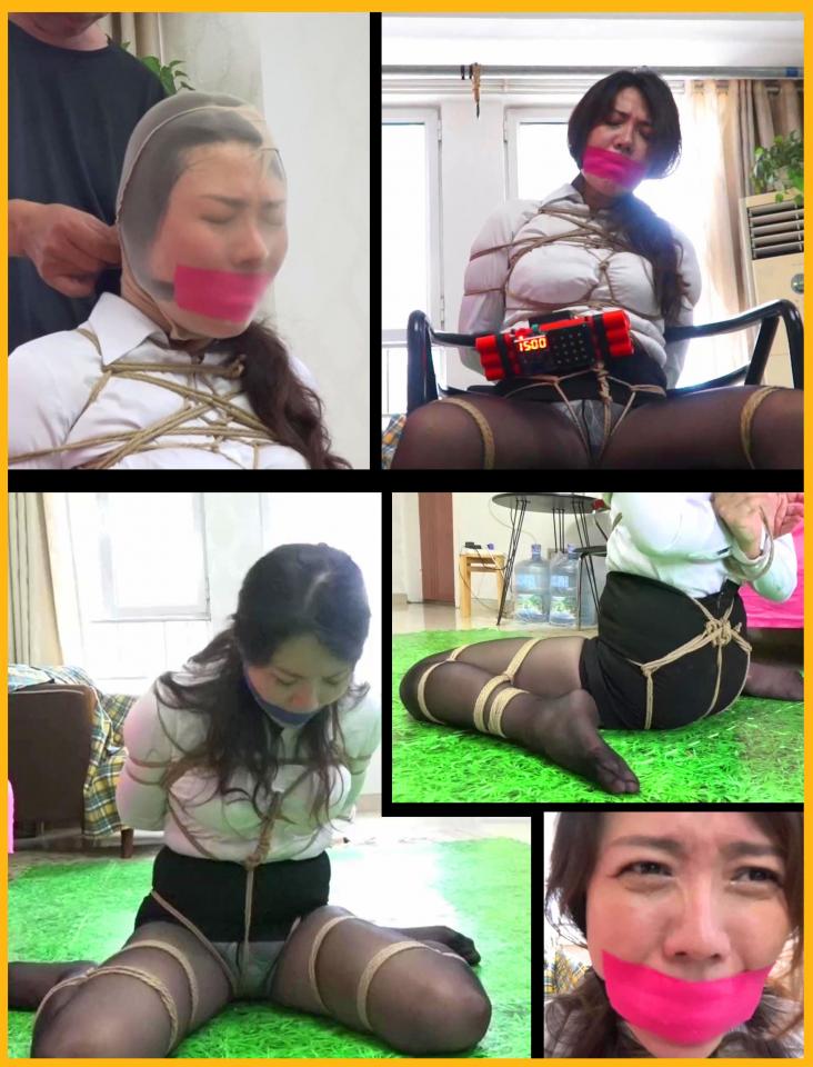 king 逍遥定拍《熟女白领 did危机系列 下》性感熟女李然爆弹倒计时 知道拆弹密码却堵嘴说不出 急的失禁~ 男人递过一张纸条，上面写着拆弹游戏，待会你搭档会过来救你，如果他解开你身上的任何东西，都会引发炸弹爆炸，但是可以通过密码解开，密码在桌子上的电脑里，密码是AZ3T，全凭你们的配合了，女人的搭档到来，试图解开女人的束缚，女人激烈挣扎，拼命暗示桌子上的电脑或则手机男人来到电脑前，女人呜呜并点点头，台长配合完成输入，美女模糊不清的喊声密码，但男人实在听不清，结果炸弹开始倒计时，男人吓得拔腿就跑，只留下女人在椅子上拼命挣扎~