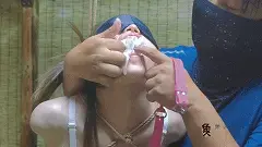 象人定拍-人妻Miya-直臂，堵嘴，内衣纯欲。 本品为定拍，保管库为720版本。<br>Miya是我在林子约到的第一个妹子，且到现在为止都是和她的老公单线联系，<br>对我的要求是，不露脸的前提下，可以自由发挥，但是必须要记录下来给他观看，<br>所以希望有人来定拍一些奇怪的内容，当做是生活的调剂和挑战。<br>注——————————————————————————————————————————<br>解压密码：xiangren123 文件后缀改为MP4即可正常观看<br>切勿在百度云中直接观看，容易被和谐!!!!!<br>部分用手机解压后看不了的老哥可以加我，<br>我把没改后缀的版本发给您。不用举报。<br>坐标郑州，线上定拍，线下约绳，体验授课。<br>wx：512848217.（注明来意）