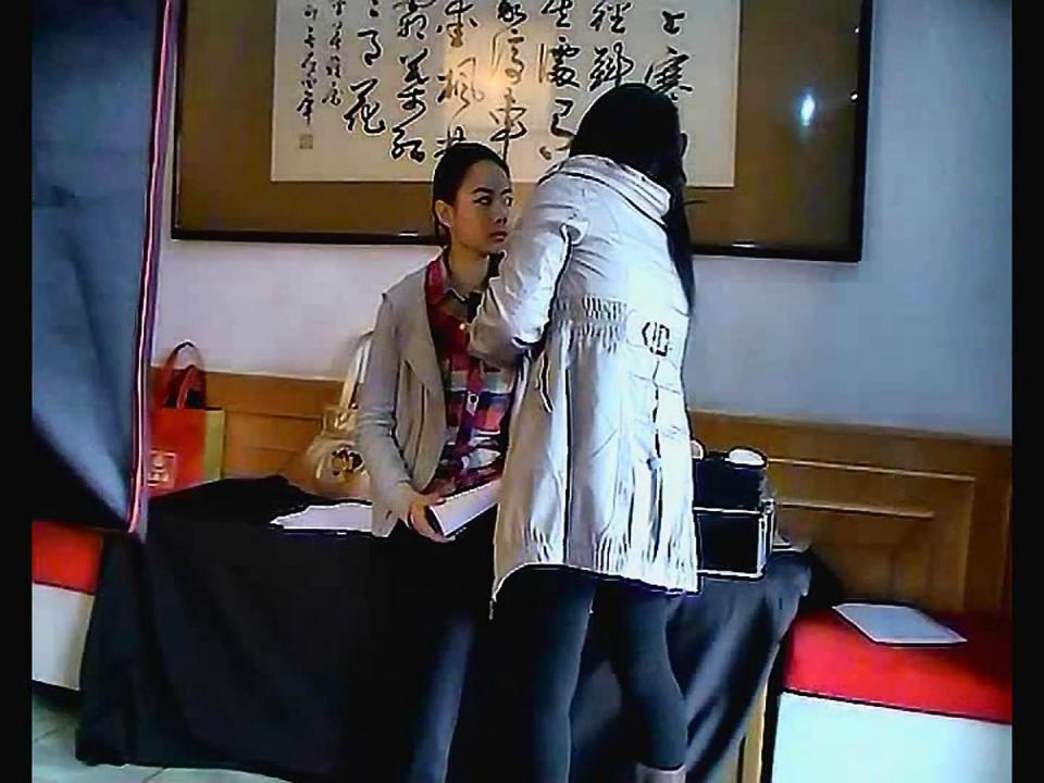 【齐鲁影视】B03《女J蒙难》11.03.13法制微电影 【齐鲁影视】B03《女J蒙难》11.03.13法制微电影<br><br>内容简介：<br><br>漂亮女J前去贩毒集团侦察、不料被抓、捆绑、鞭打、TK………欲知漂亮女J命运如何？ 请购买完整法制剧情微电影观看，谢谢关注和支持！！！<br><br>【压缩包请下载到手机或电脑硬盘里保存后再解压缩包观看！！！】<br><br>各类定拍定制微信sun15506507890、sun15552161890、sun15663551963