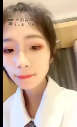 【希希子】JK白丝夹头，近距离舔脚口水，卑微磕头，语言羞辱全家，辱母 <span style='color:#b0b0b0;'>[隐藏文字，购买后可见]</span><br>【希希子】JK白丝夹头，近距离舔脚口水，卑微磕头，语言羞辱全家，辱母