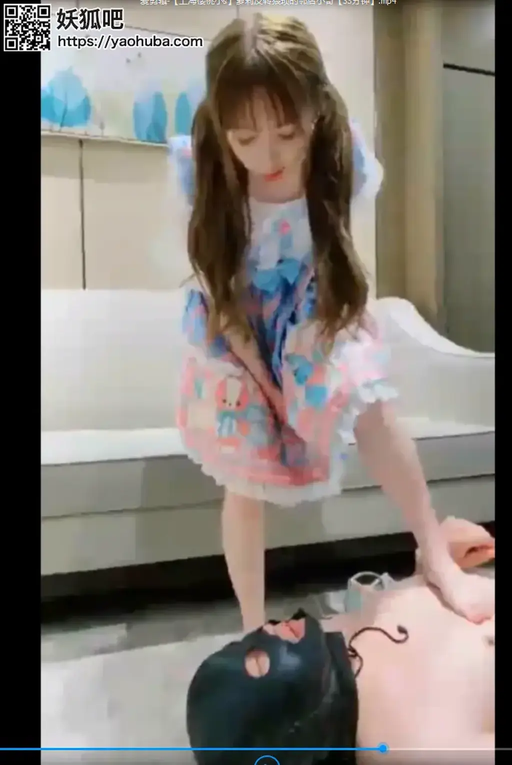 【樱桃小S】 萝莉翻转猥琐的邻居小哥 标题 【樱桃小S】萝莉翻转猥琐的邻居小哥<br>原创者：套路直播<br>购买地址：<span style='color:#b0b0b0;'>[隐藏文字，购买后可见]</span><br>剧情 萝莉女王樱桃调教邻居小哥，希望大家喜欢