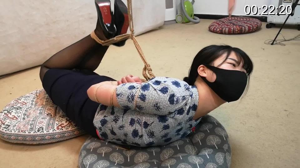 杨蕊 黑丝女空姐 束缘阁 杨蕊 空姐装 五花极限紧缚驷马   定拍  QQ 63111044<br>不要用手机下载 用电脑下载完成之后解压  解压密码 ：随心