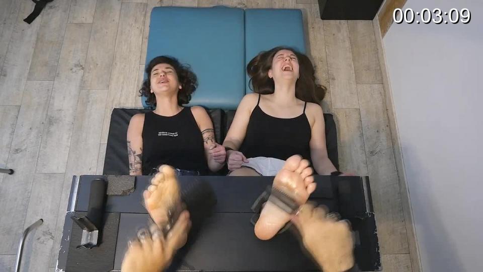 Feline & Camily’s Extra Ticklish Feet Endure Together Feline & Camily are back together for a special common bare feet tickle session.<br>They have their feet immobilized in our special "Soles Up" device and they're tickled at the same time in a very sadistic way.<br>Feline is as sensitive as Camily and it is a fantastic situation for the tickler who play with these extremely sensitive bare soles and toes.<br>They endure the action of different tickle tools who drive them insane all long this intensive punishment.<br>Both girls explode together in laughter and wow this is great to watch these super ticklish feet tormented simultaneously without mercy!<br><br><span style='color:#b0b0b0;'>[隐藏文字，购买后可见]</span>