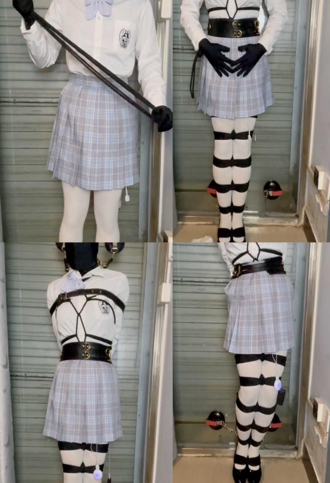 小伪娘自缚之JK制服罚站升级体验 这两天新买的JK到了，新衣服到了怎么能不好好犒劳一下自己呢！一不做二不休。马上就给自己安排上一套全套自缚。<br>这次用上了全身的绳缚加上四个强力吸盘的封锁，这样让自己的可活动空间及小。小伪娘都不敢怎么挣扎，因为这样的情况光是连站稳都已经很难了。一不注意就会失去重心，很危险。吸取上次的教训还是用上了定时锁的绳套。在定时的一个小时里，小伪娘目不能视，口不能言，耳不能听。体不能动。只能去享受这全身震颤带来的[不可描述]和被剥夺自由的无助。<br>（后期剪辑的时候不小心把字幕剪没了一些，还请见谅）