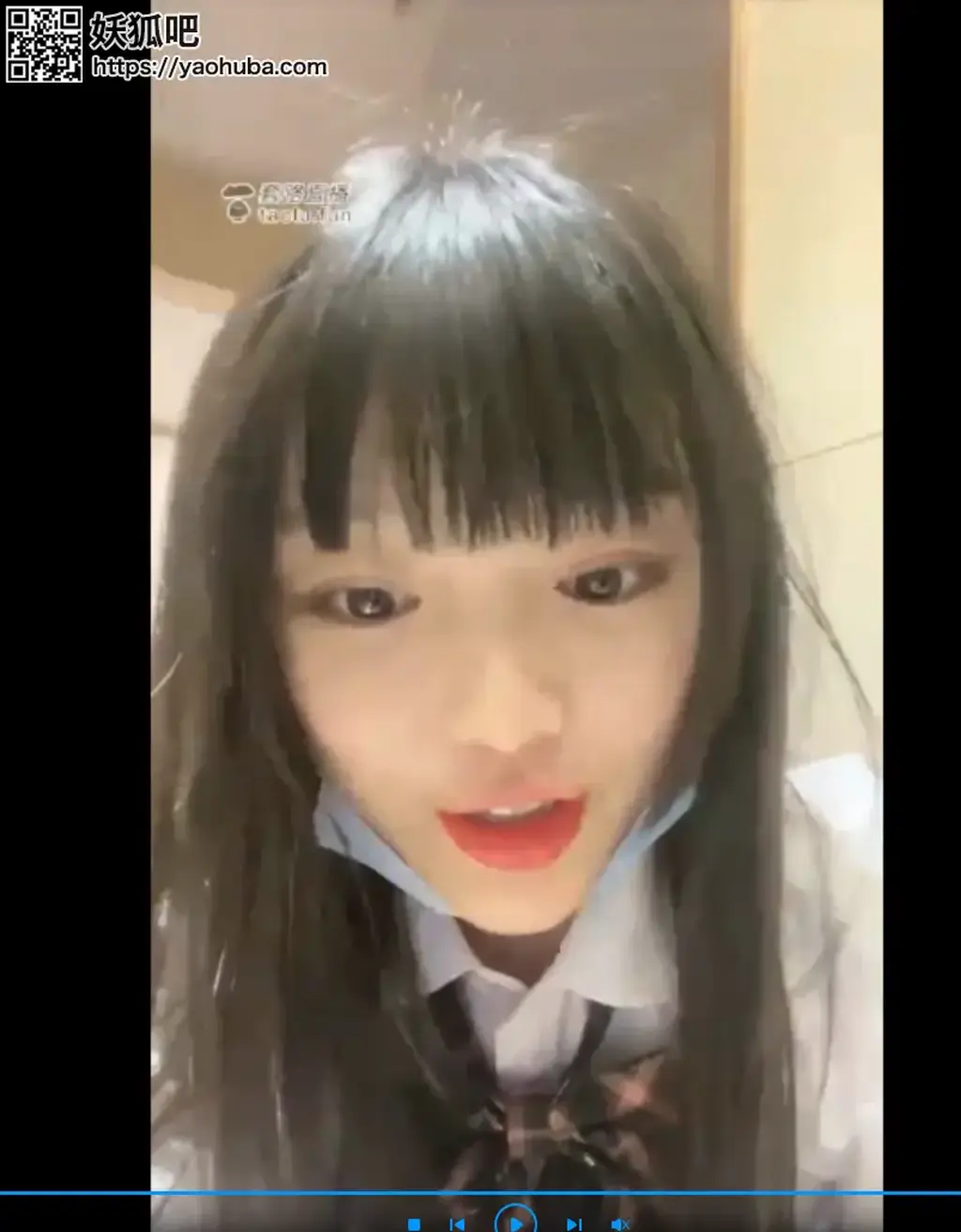 【阿月S】恋足狗黑丝美脚闻舔 标题 【阿月S】恋足狗黑丝美脚闻舔<br>原创者：套路直播<br>购买地址：<span style='color:#b0b0b0;'>[隐藏文字，购买后可见]</span><br>剧情 萝莉女王阿月调教恋足狗，全程轻松调教，希望大家喜欢