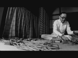 梦见姬_ 奈加大师和女王双调奴隶的 过程。